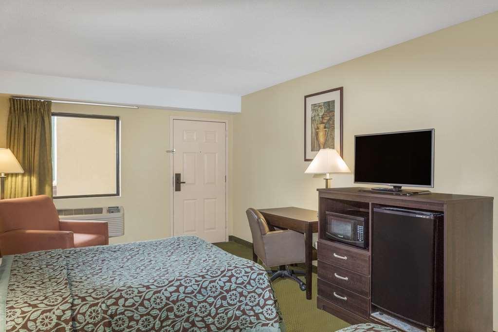 Days Inn & Suites By Wyndham Columbia Airport West Columbia Zimmer foto